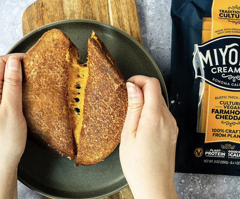VegNews.Miyokosgrilledcheese Cropped